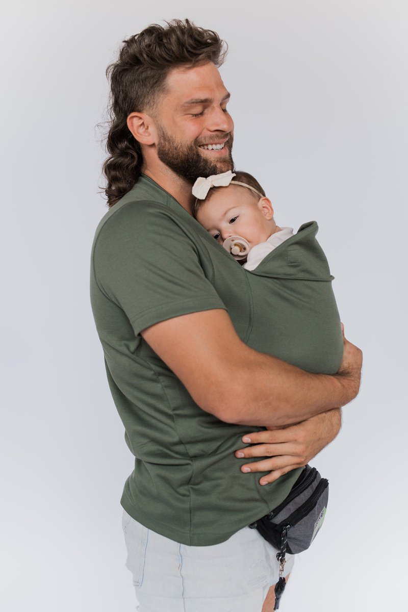 Bequemer & Stylischer Babytrage-T-Shirt-Hybrid für Eltern
