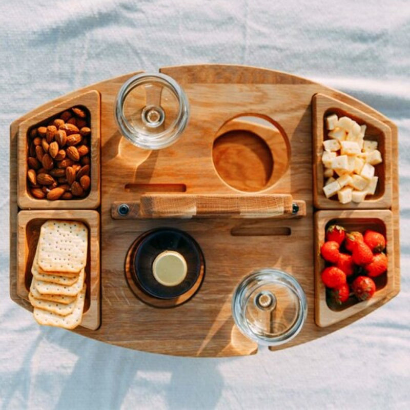 Klappbarer Picknicktisch aus Holz – Tragbarer Weintisch für Garten und Outdoor mit Gläserhalter, 4 Snackfächern und Flaschenhalter