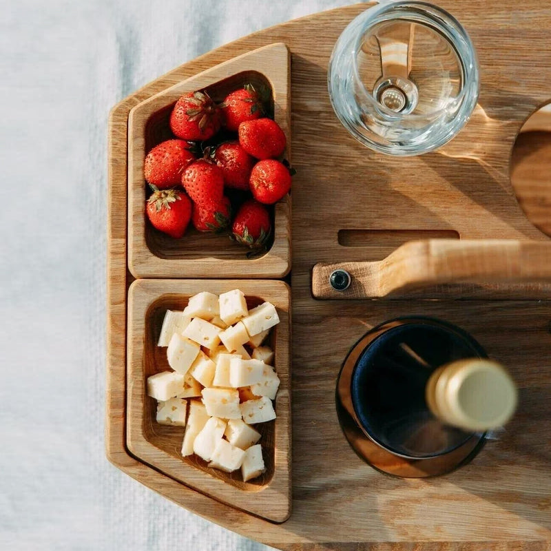 Klappbarer Picknicktisch aus Holz – Tragbarer Weintisch für Garten und Outdoor mit Gläserhalter, 4 Snackfächern und Flaschenhalter