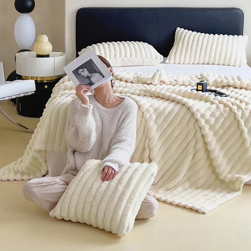 VogueFusion Flauschdecke – Luxuriöser Komfort & Ultimative Wärme | Eleganter Überwurf für Ihr Zuhause