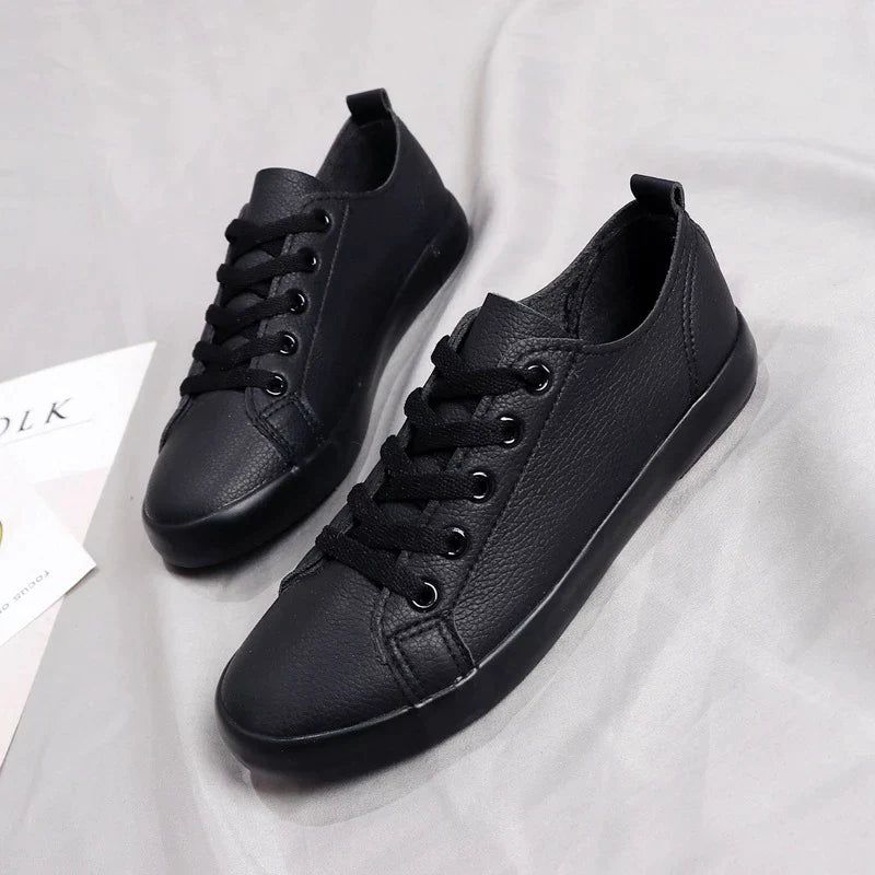 Klassische WeiBe Turnschuhe
