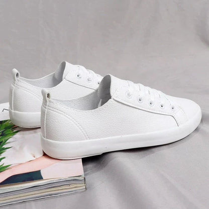 Klassische WeiBe Turnschuhe