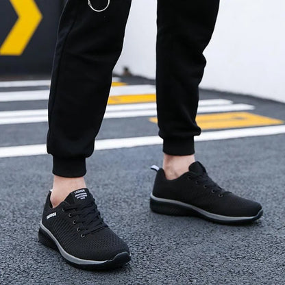 Leichte Sneaker Sport