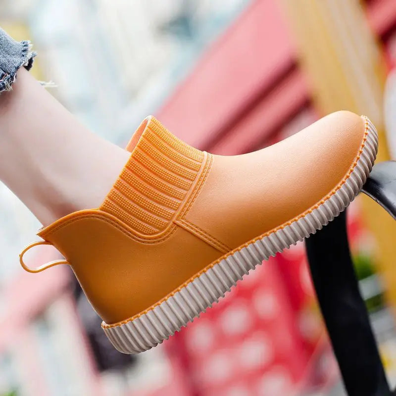 Moderne Damen-Knöchel-Regenstiefel für den Herbst – Wasserdicht & Bequem mit Strickbündchen