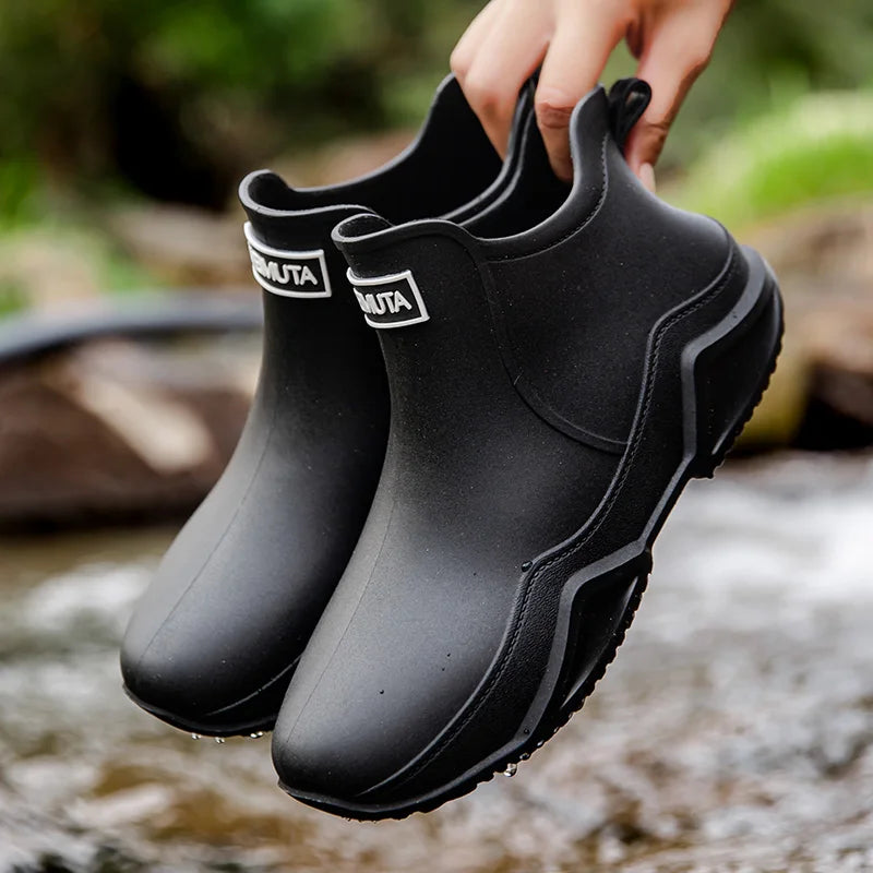 Wasserdichte Damen-Regenstiefel für den Herbst: Stilvolle Mid-Calf Gummistiefel mit rutschfester Sohle für maximalen Komfort