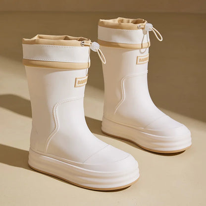Modische Damen-Gummistiefel für den Herbst – beigefarbene wasserdichte Regenstiefel mit Kontraststreifen & flacher Sohle